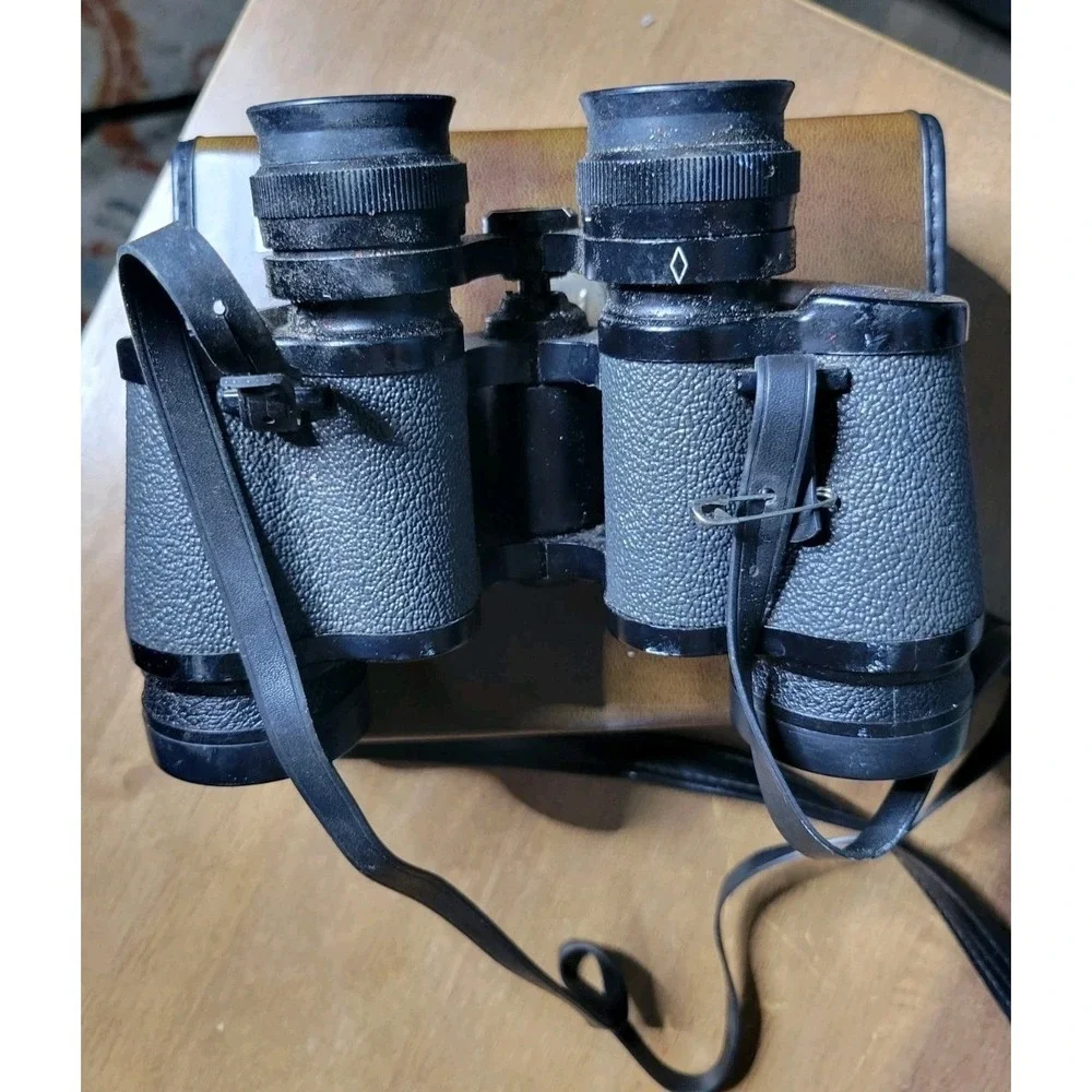 Vintage Bushnell Zoom Insta-Focus BINOCULARS 7X35 Sportview with carryon case